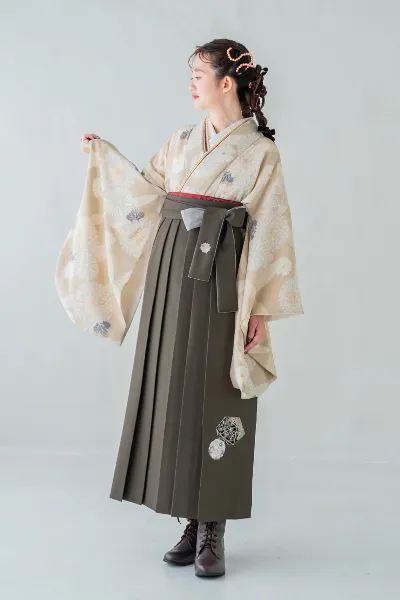 九重七宝に万寿菊 ベージュ